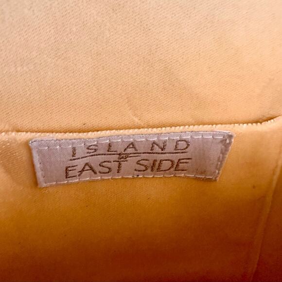 Island to East Side Custom “Mimi” Leopard Print Clutch. NWT - Picture 6 of 8